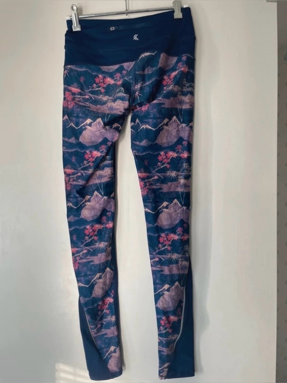Kyodan Spliced Printed Yoga Leggings XS Cherry Blossom Mountain Print